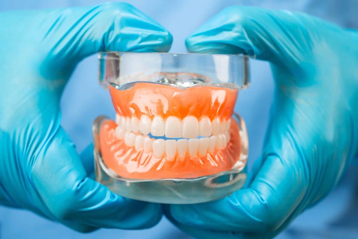 Dental Implants vs. Dentures: What’s the Best Option for You?